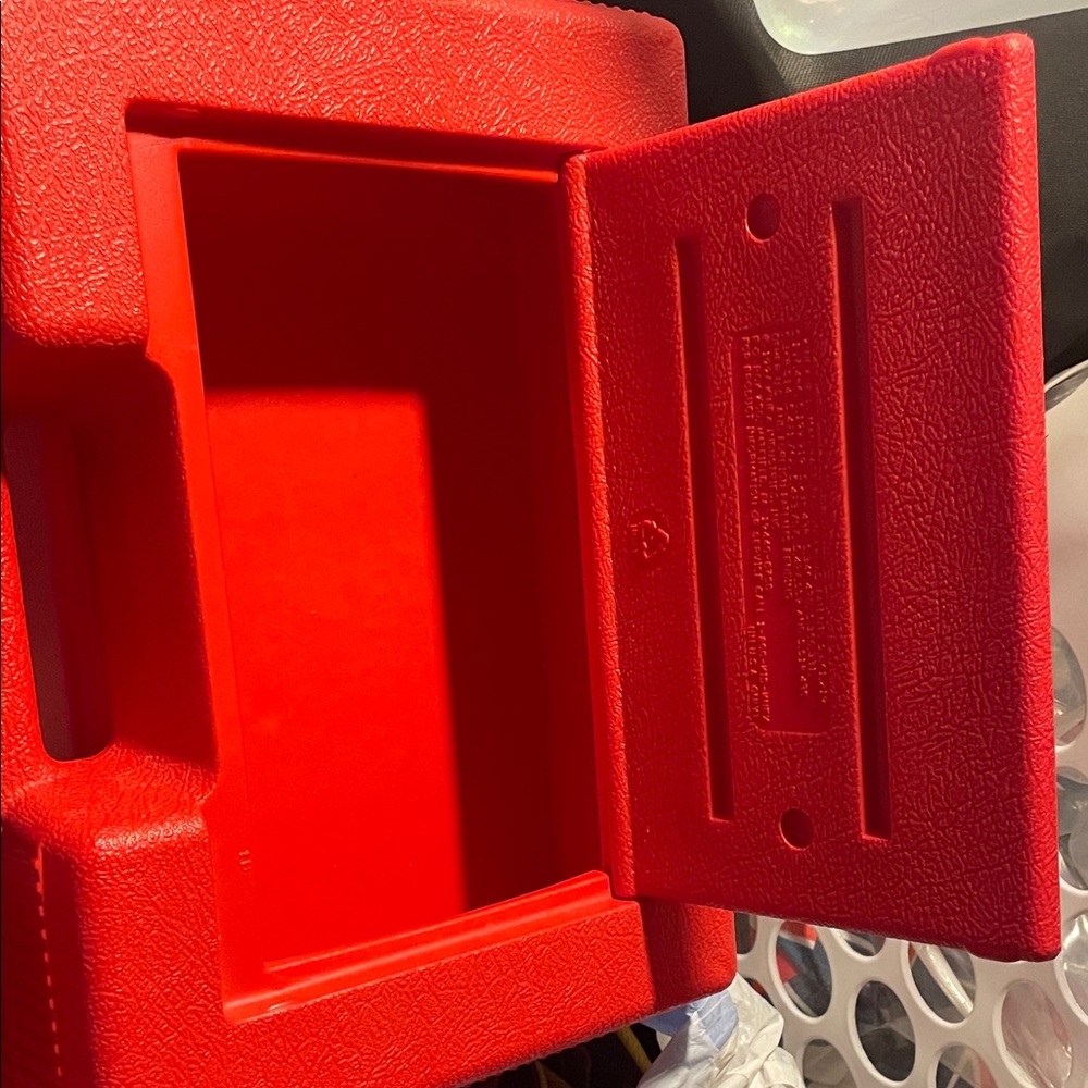 K'NEX Red Storage Case - Picture 3 of 3